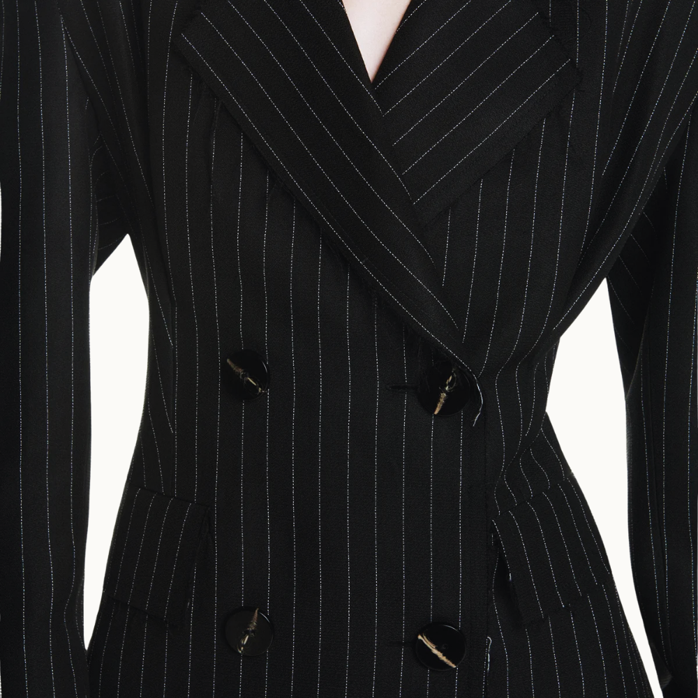 BLAZER ALFAIATARIA ACINTURADO A FIO HEAVY PATOU RISCA DE GIZ