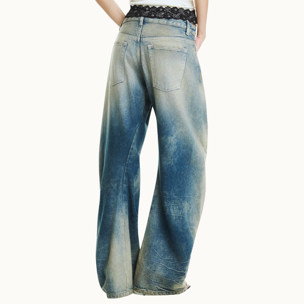 CALÇA JEANS MANCHADA PERNA MONTARIA