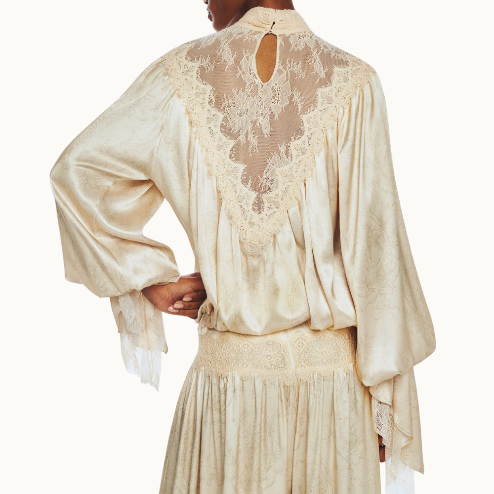 BLUSA MANGA LONGA CETIM LAÇO GOLA RENDA BEGE