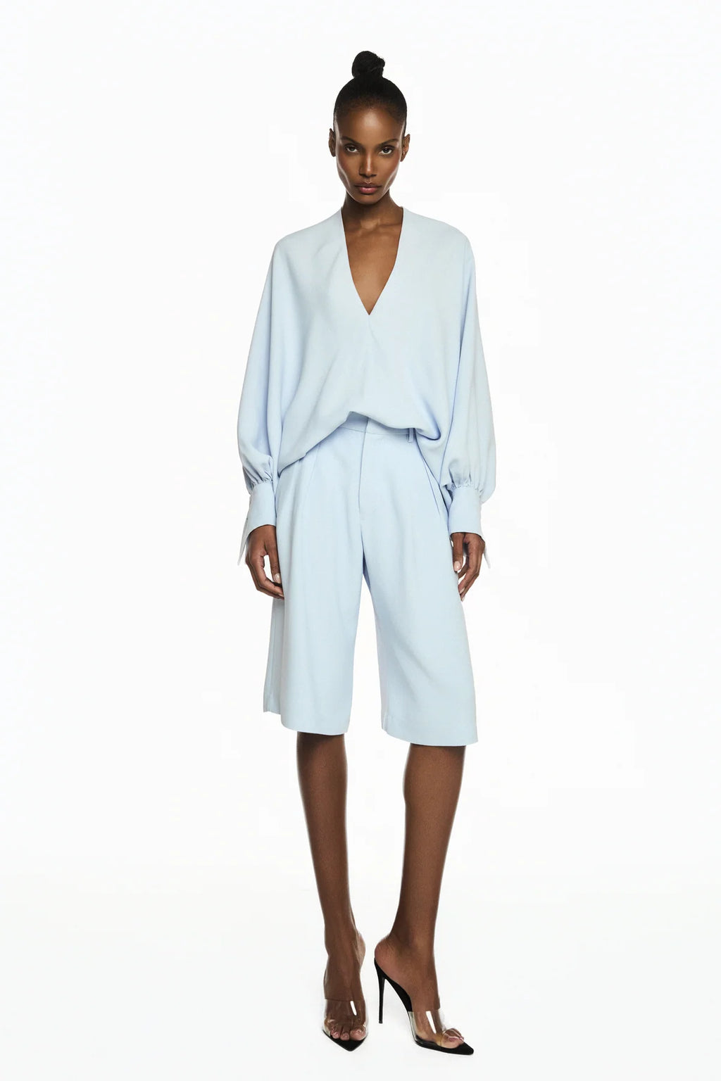 BERMUDA ALFAIATARIA CREPE HEAVY PATOU AZUL