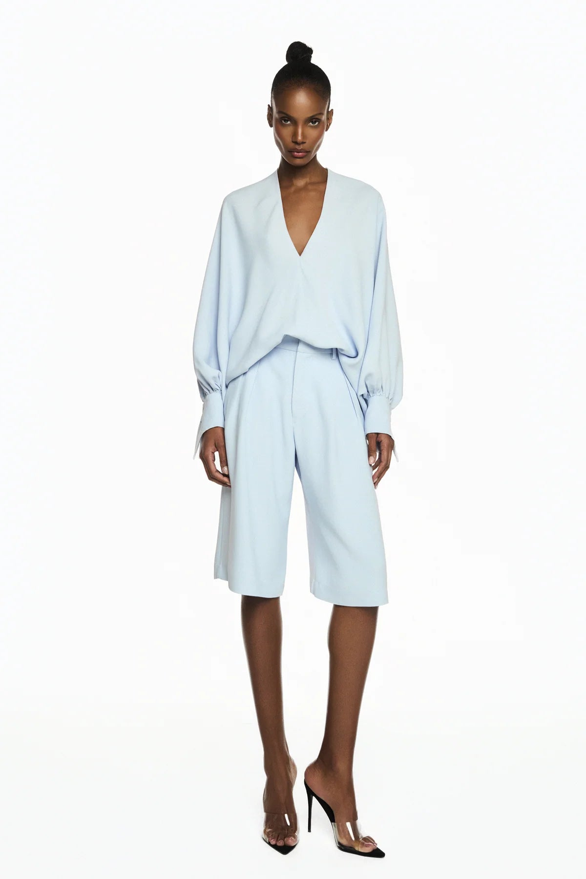 BERMUDA ALFAIATARIA CREPE HEAVY PATOU AZUL