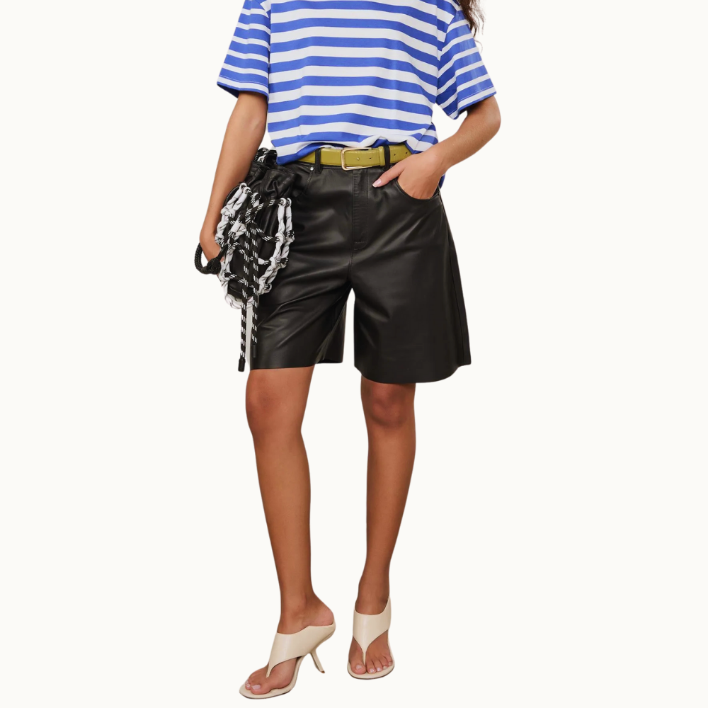 BERMUDA DE COURO CLASSICA