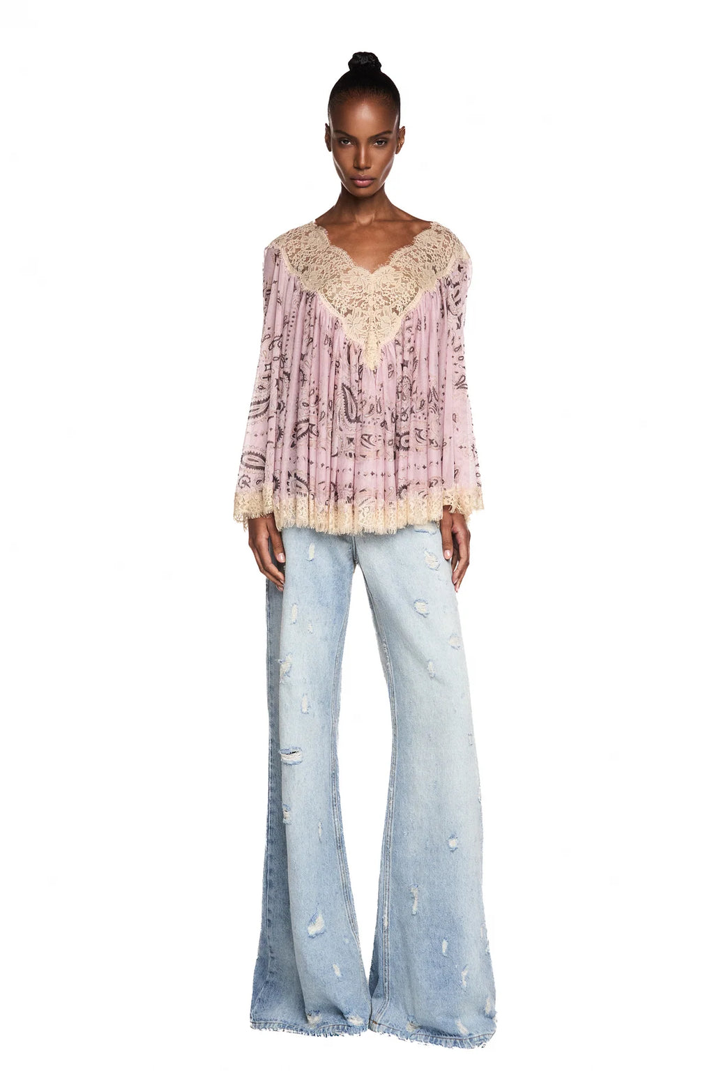 BLUSA AMPLA MANGA LONGA RENDA BEGE BANDANA ROSA