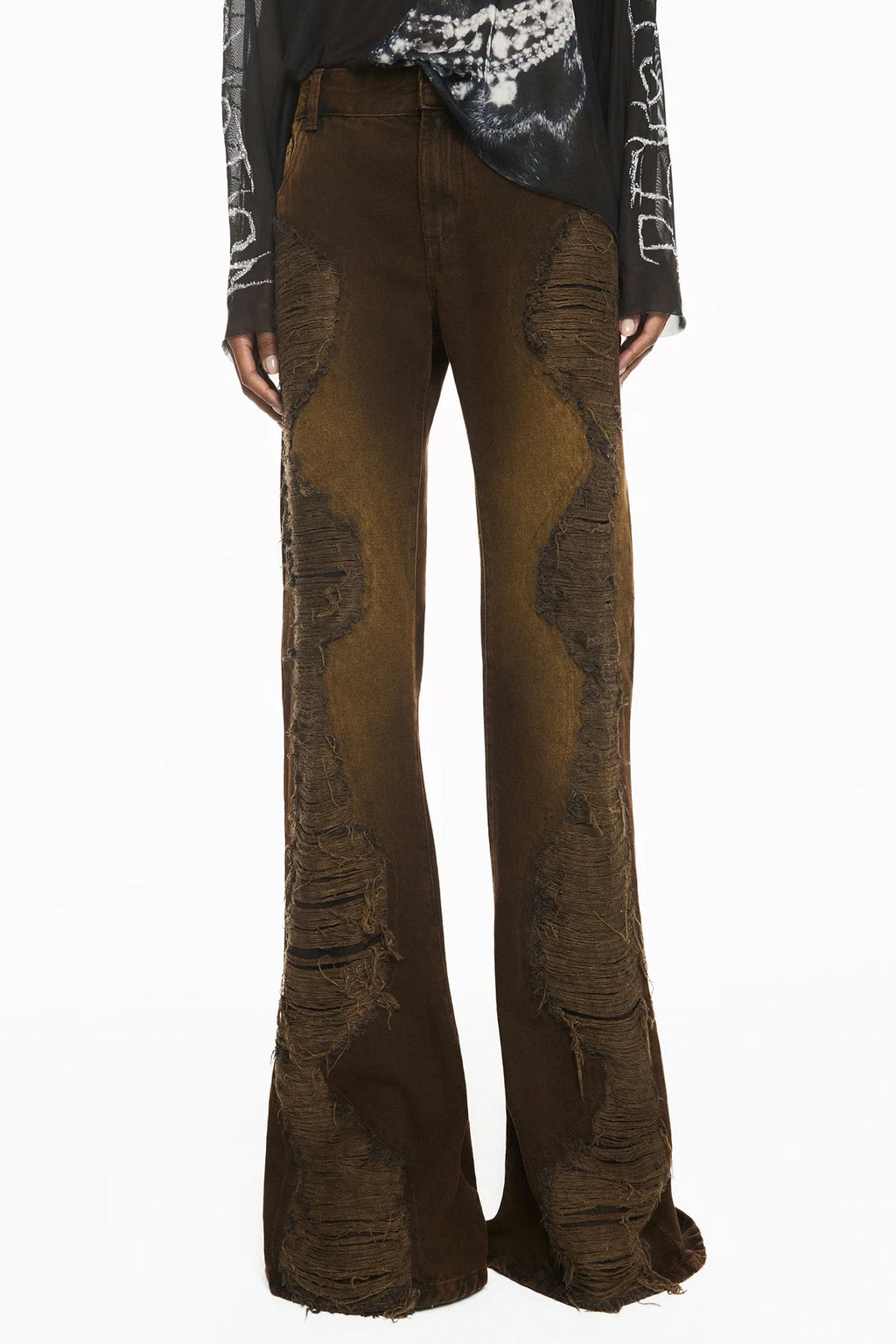 CALÇA JEANS MARROM FLARE RASGOS FRONTAIS
