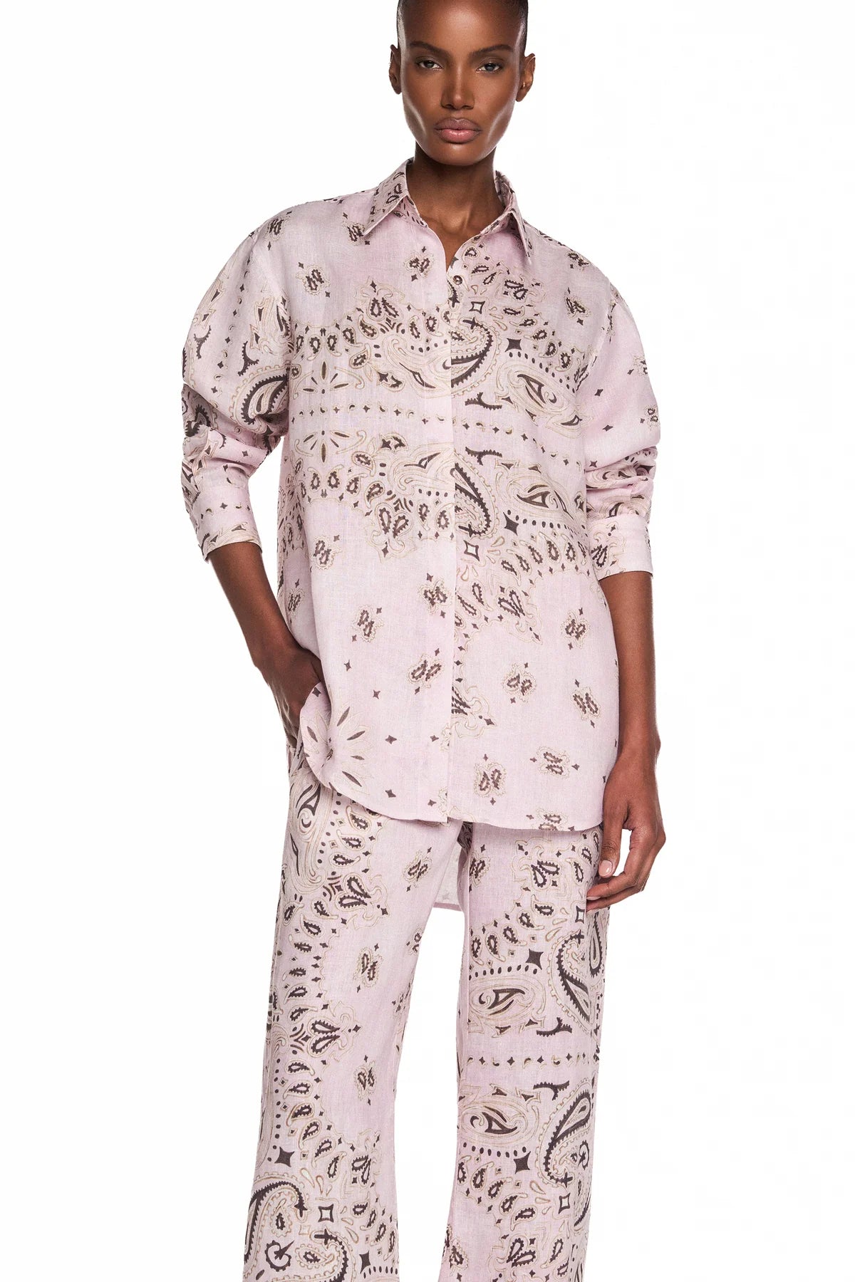 CAMISA CAMBRAIA DE LINHO BANDANA ROSA