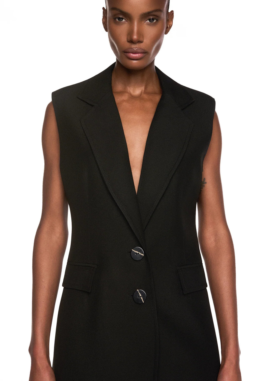 COLETE ALFAIATARIA CREPE HEAVY PATOU PRETO