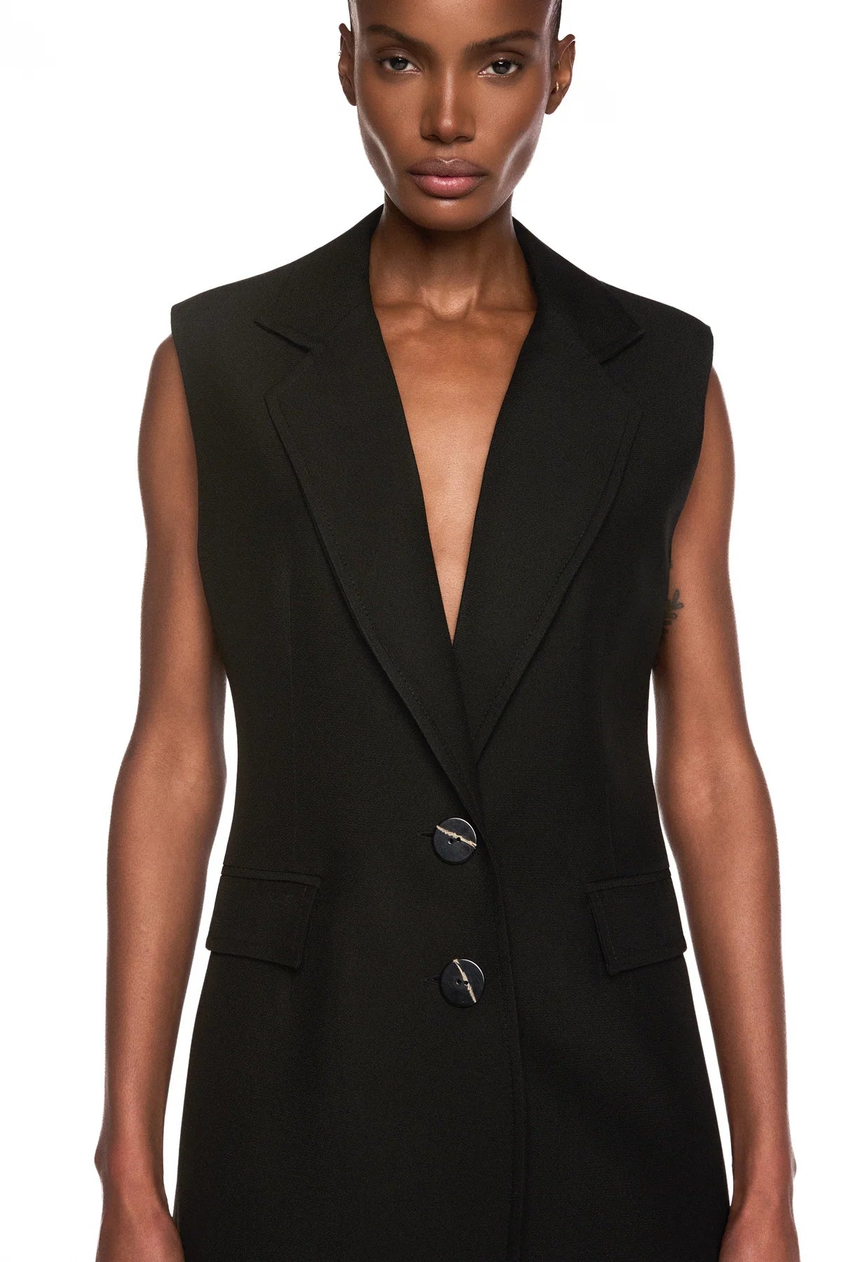 COLETE ALFAIATARIA CREPE HEAVY PATOU PRETO