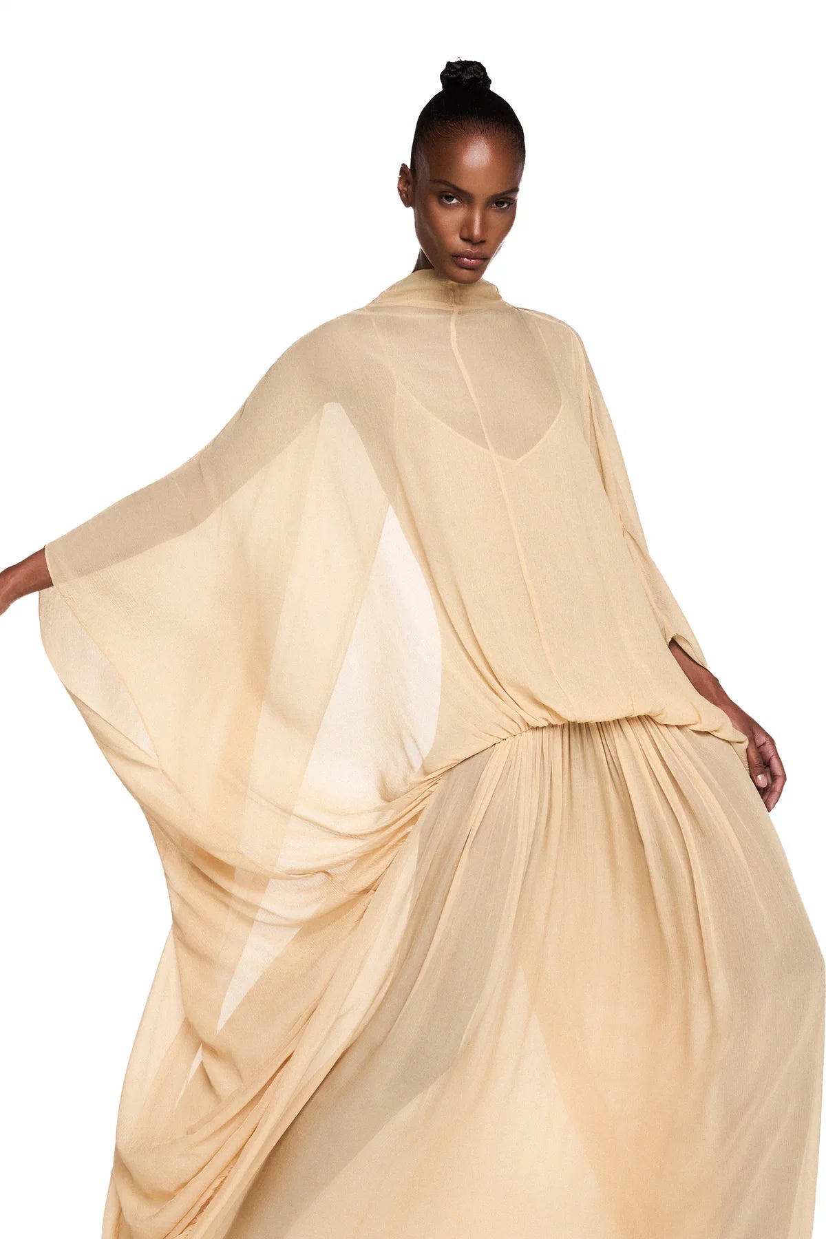 VESTIDO LONGO AMPLO CAPA CHIFFON AMARELO