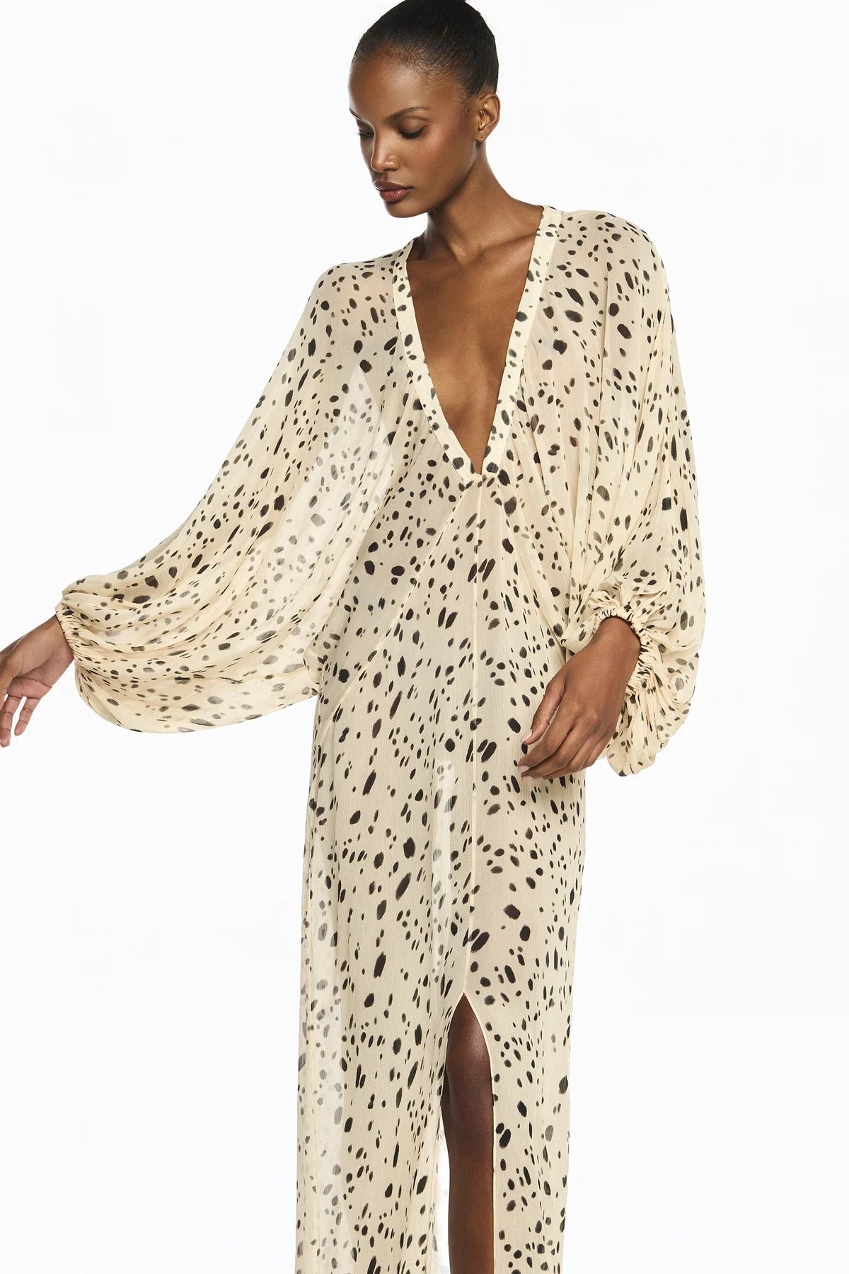 VESTIDO LONGO MANGA RAGLAN DECOTE V CHIFFON DÁLMATA