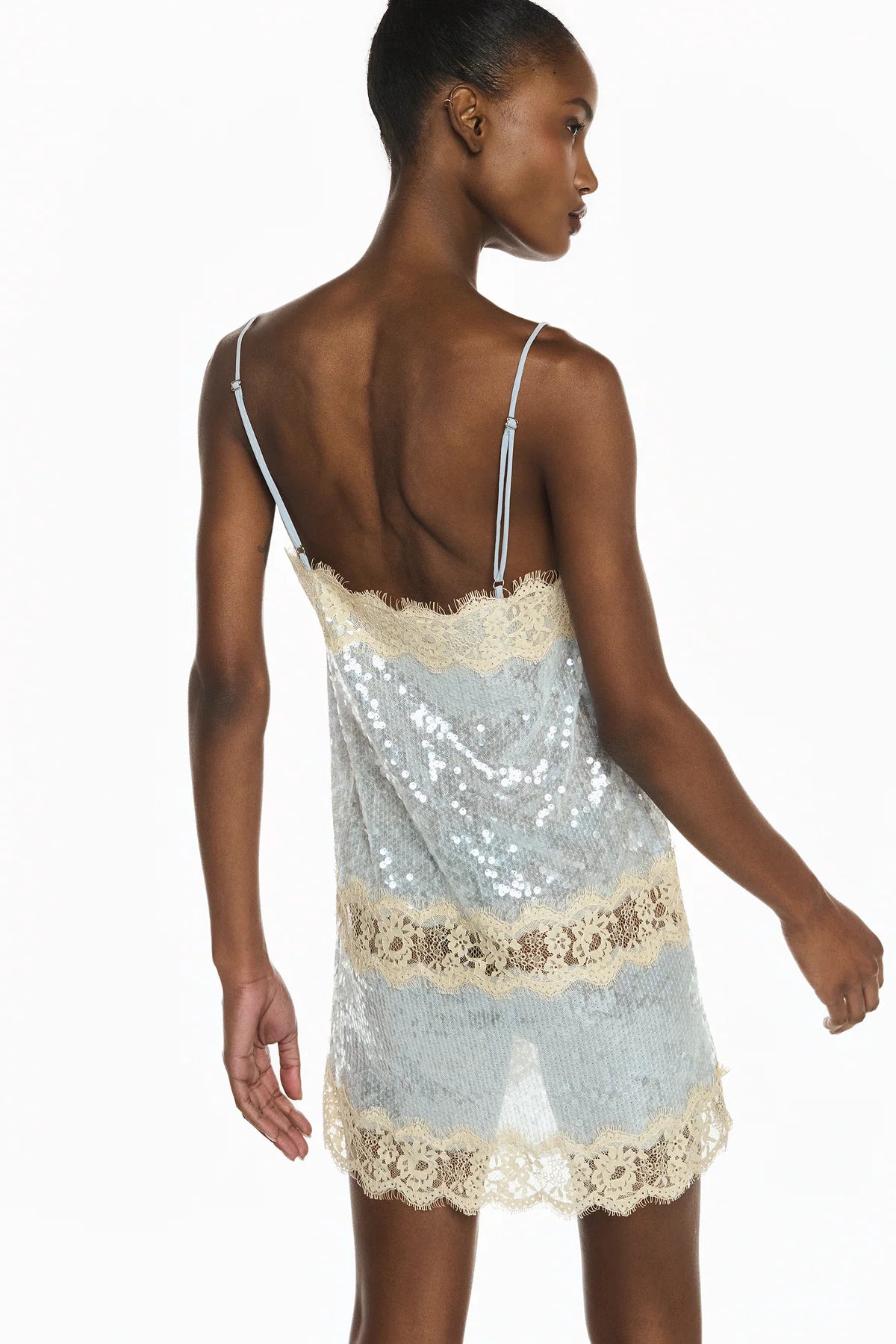 VESTIDO CURTO PAETÊ AZUL RENDA BEGE