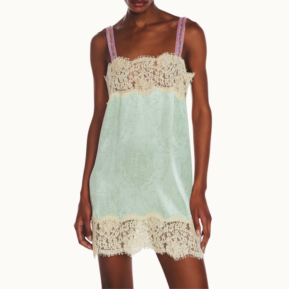VESTIDO CURTO CETIM LAÇO VERDE RENDA BEGE